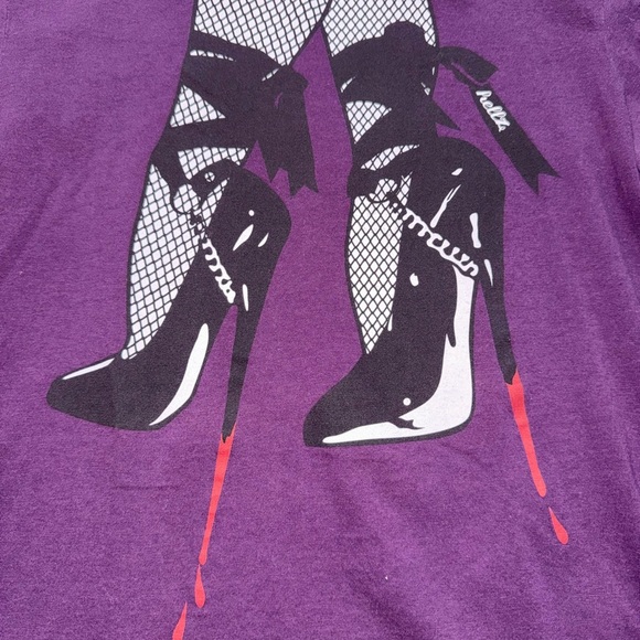Hellz Bellz Tee, preowned size Medium - Picture 3 of 5